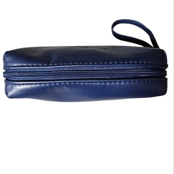 Salvatore Ferragamo | Travel Bag | Turkish Airlines First Class Amenity Wrislet - Picture 4 of 12